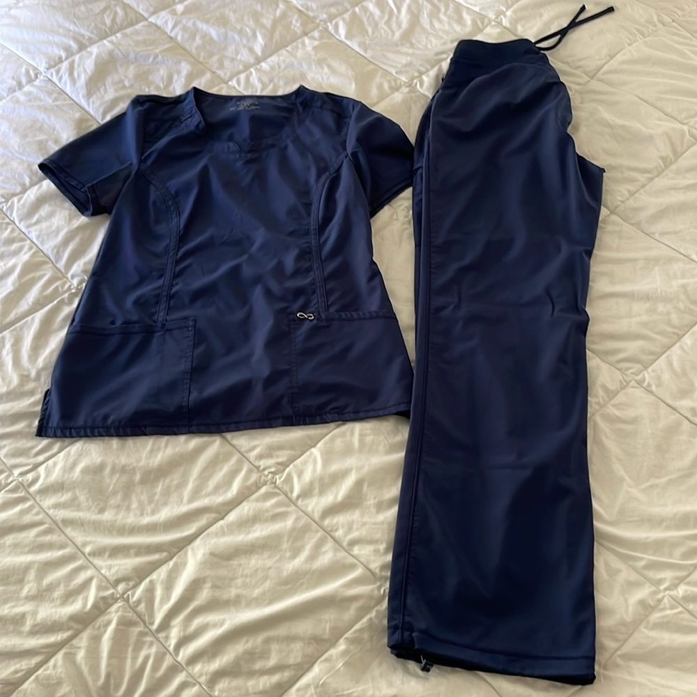 Cherokee Infinity scrubs - medium and medium tall